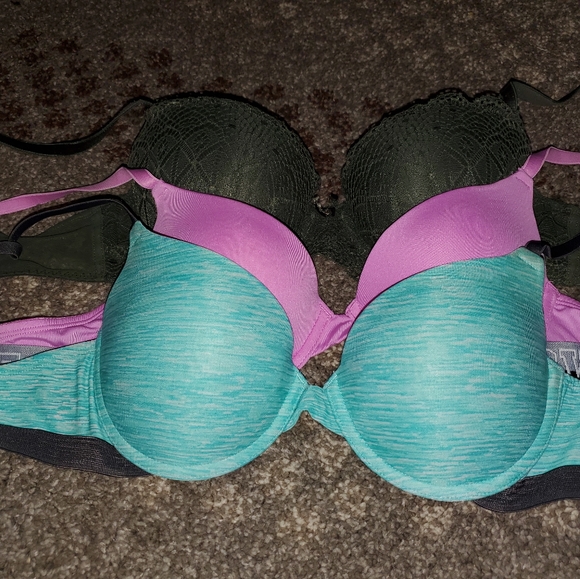 Bras - Picture 1 of 7